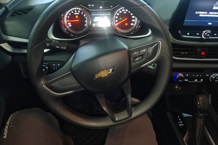 Used Chevrolet Orlando 2018 530T Automatic Luxury Edition (5+2 Model) China V Standard Steering Wheel