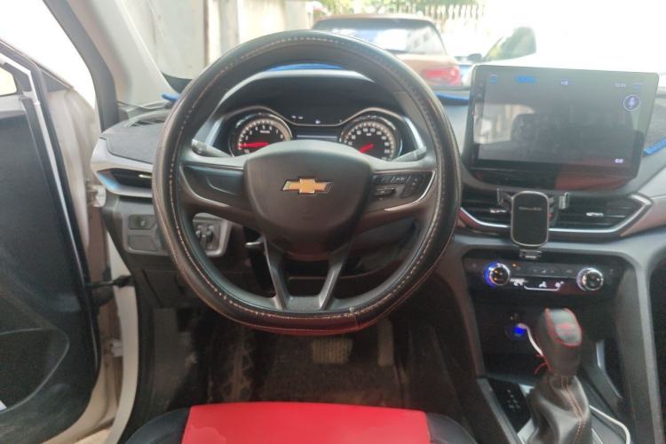 Used Chevrolet Orlando 2018 530T Automatic Luxury Edition (5+2 Model) China V Standard Steering Wheel
