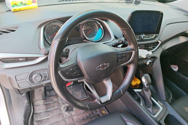 Used Chevrolet Orlando 2018 Redline 530T Automatic Enjoyment Edition (5+2 Model) – China V Standard Steering Wheel
