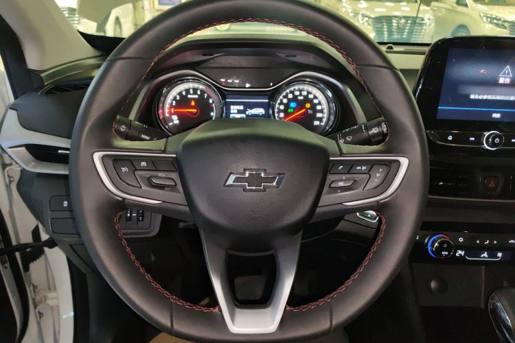 Used Chevrolet Orlando 2018 Redline 530T Automatic Enjoyment Edition (5+2 Model) – China V Standard Steering Wheel