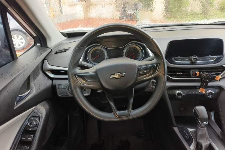 Used Chevrolet Orlando 2018 530T Automatic Luxury Edition (5+2 Model) China V Standard Steering Wheel