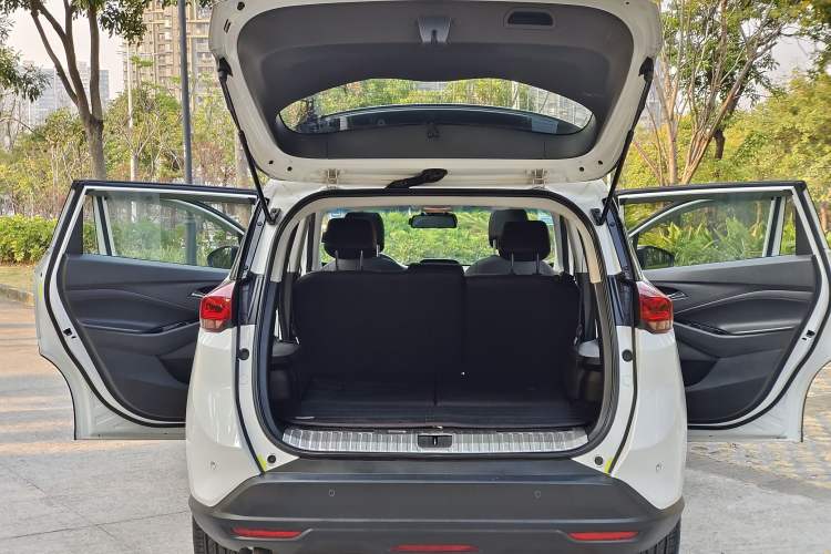 Used Chevrolet Orlando 2018 Redline 530T Automatic Enjoyment Edition (5+2 Model) – China V Standard Trunk