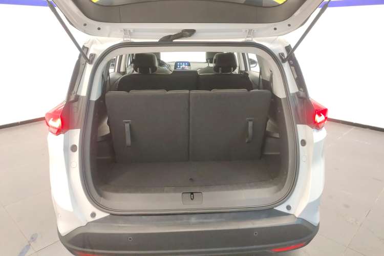 Used Chevrolet Orlando 2018 Redline 530T Automatic Enjoyment Edition (5+2 Model) – China V Standard Trunk