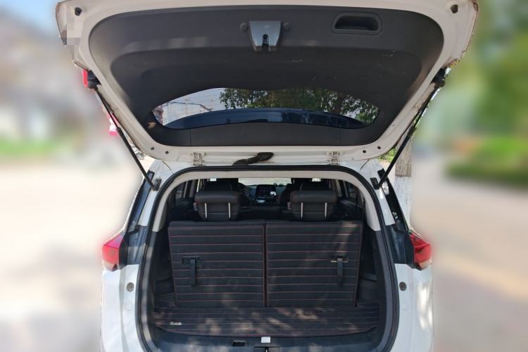 Used Chevrolet Orlando 2018 Redline 530T Automatic Enjoyment Edition (5+2 Model) – China V Standard Trunk