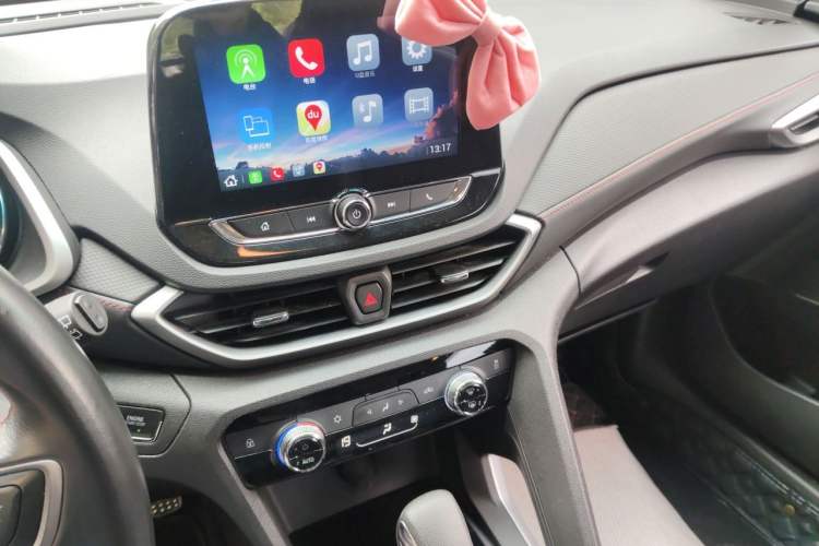 Used Chevrolet Orlando 2018 Redline 530T Automatic Enjoyment Edition (5+2 Model) – China V Standard Audio And AC Panel