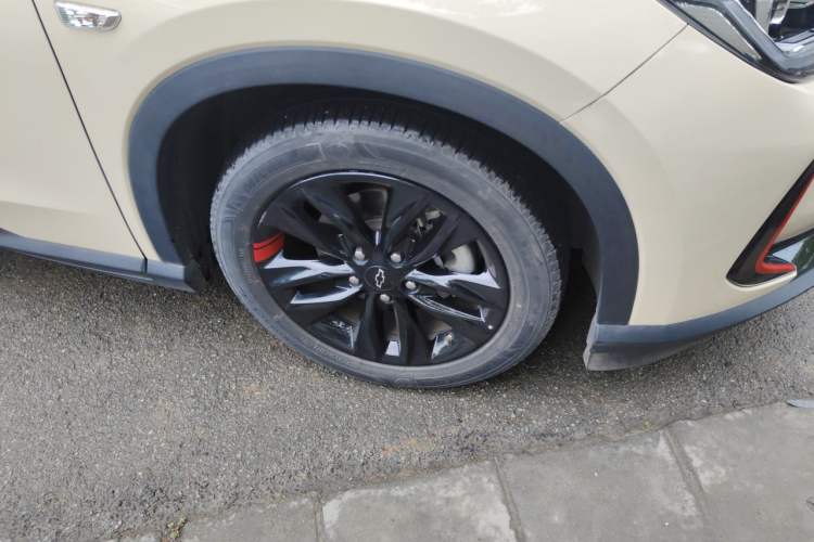 Used Chevrolet Orlando 2018 Redline 530T Automatic Enjoyment Edition (5+2 Model) – China V Standard Right Front Wheel Hub
