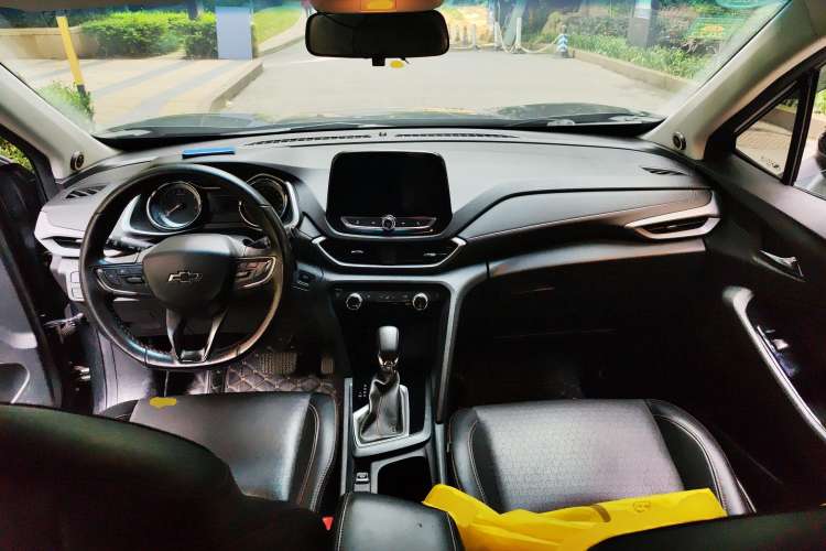 Used Chevrolet Orlando 2019 Redline 530T Automatic Enjoyment Version (5+2 Seating) China VI Center Console