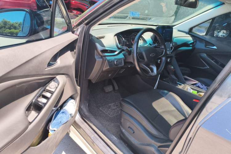 Used Chevrolet Orlando 2019 Redline 530T Automatic Enjoyment Version (5+2 Seating) China VI Driver Seat