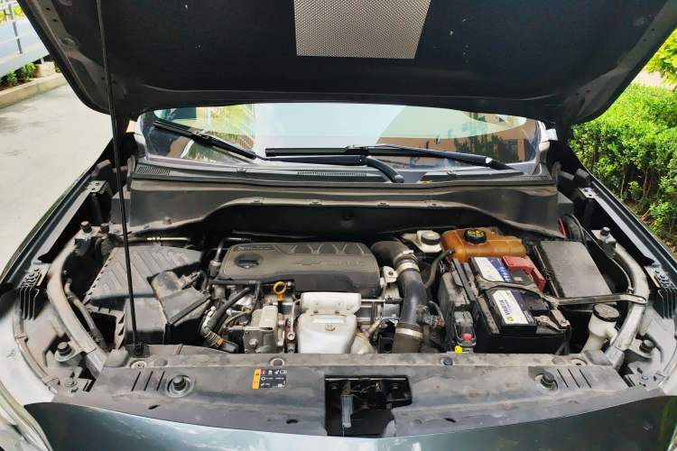 Used Chevrolet Orlando 2019 Redline 530T Automatic Enjoyment Version (5+2 Seating) China VI Engine Bay