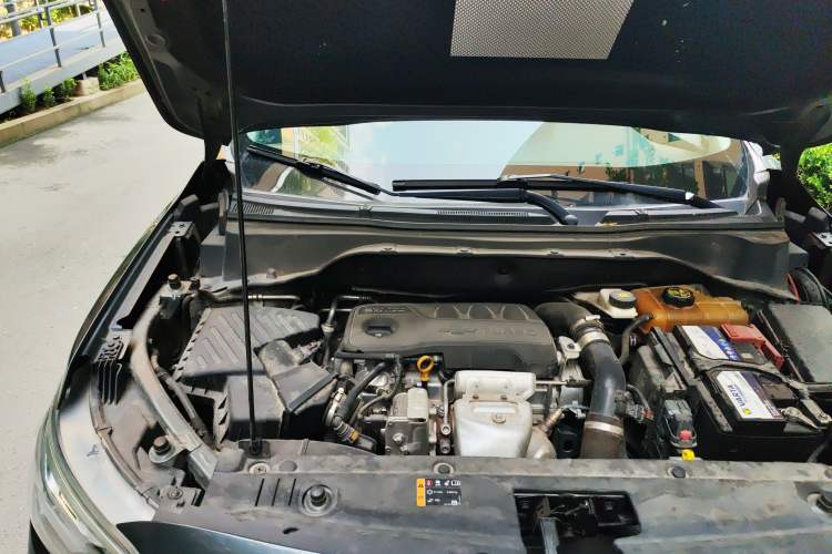 Used Chevrolet Orlando 2019 Redline 530T Automatic Enjoyment Version (5+2 Seating) China VI Engine Bay Right