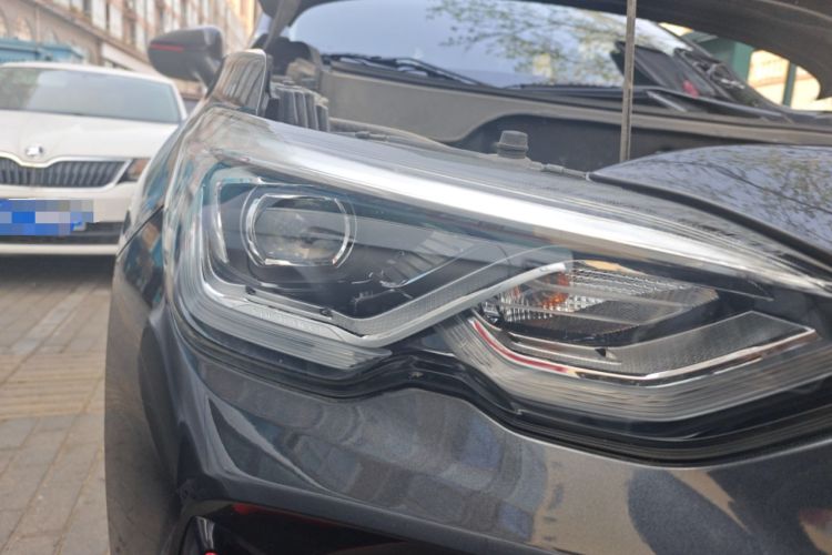 Used Chevrolet Orlando 2019 Redline 530T Automatic Enjoyment Version (5+2 Seating) China VI Right Front Headlight