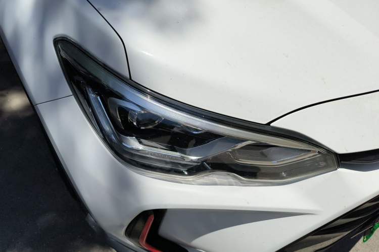 Used Chevrolet Orlando 2019 Redline 530T Automatic Enjoyment Version (5+2 Seating) China VI Right Front Headlight