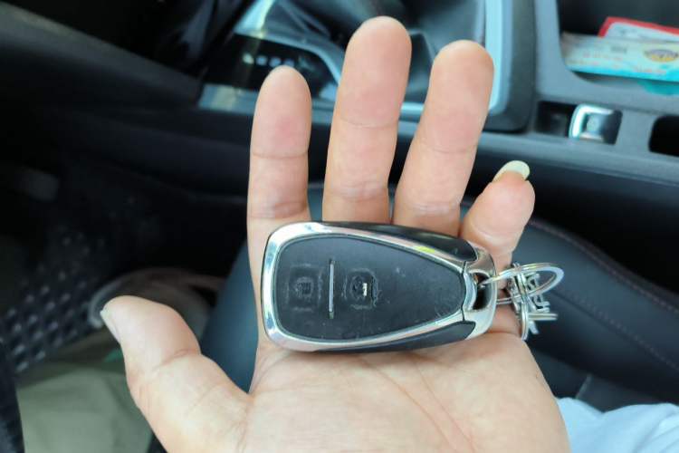 Used Chevrolet Orlando 2019 Redline 530T Automatic Enjoyment Version (5+2 Seating) China VI Vehicle Key