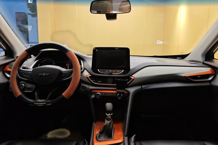 Used Chevrolet Orlando 2019 530T Automatic Luxury Edition (5+2 Seater) – China VI Standard Audio And AC Panel