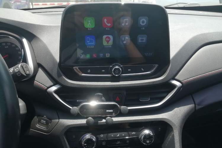 Used Chevrolet Orlando 2019 Redline 530T Automatic Enjoyment Version (5+2 Seating) China VI Audio And AC Panel