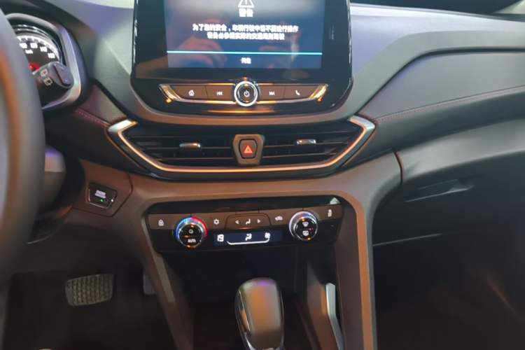 Used Chevrolet Orlando 2019 Redline 530T Automatic Luxury Edition (5-seat model) – China VI Standard Audio And AC Panel