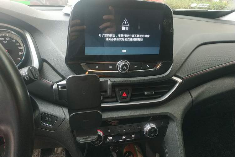 Used Chevrolet Orlando 2019 Redline 530T Automatic Enjoyment Version (5+2 Seating) China VI Audio And AC Panel