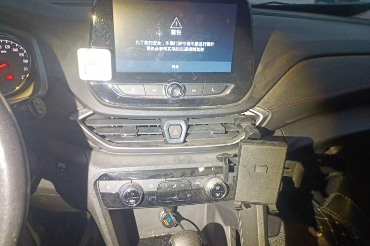 Used Chevrolet Orlando 2019 Redline 530T Automatic Enjoyment Version (5+2 Seating) China VI Audio And AC Panel