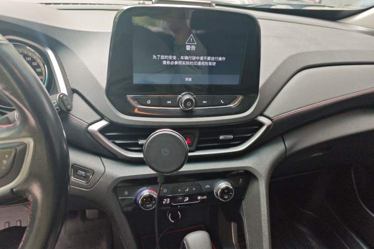 Used Chevrolet Orlando 2019 Redline 530T Automatic Enjoyment Version (5+2 Seating) China VI Audio And AC Panel