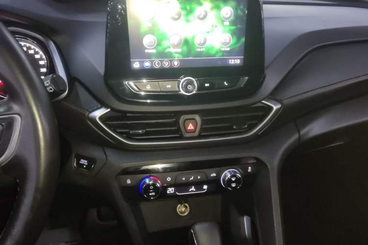 Used Chevrolet Orlando 2019 Redline 530T Automatic Enjoyment Version (5+2 Seating) China VI Audio And AC Panel