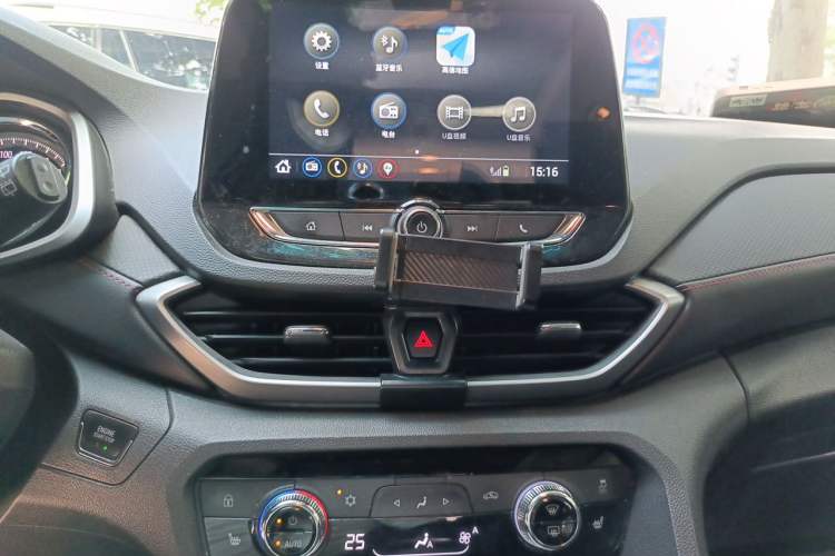 Used Chevrolet Orlando 2019 Redline 530T Automatic Zhaoxiang Edition (5+2 Seating) China VI Audio And AC Panel