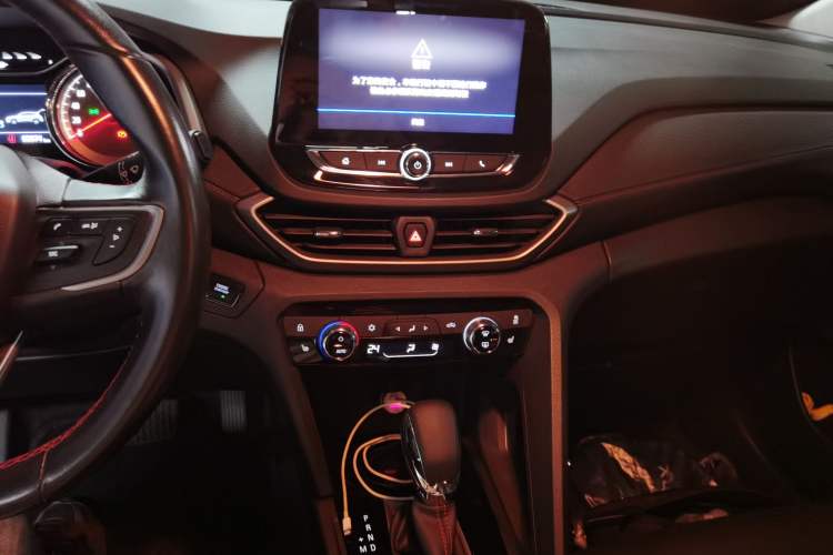 Used Chevrolet Orlando 2019 Redline 530T Automatic Zhaoxiang Edition (5+2 Seating) China VI Audio And AC Panel