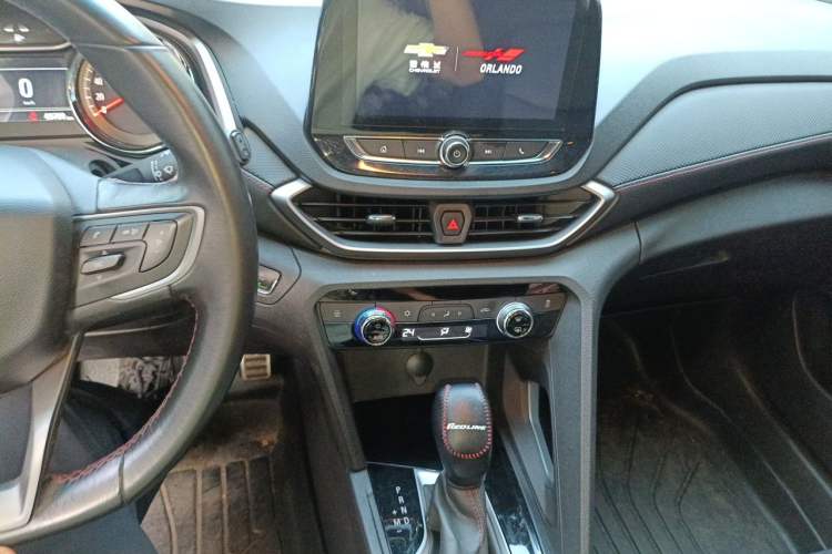 Used Chevrolet Orlando 2019 Redline 530T Automatic Enjoyment Version (5+2 Seating) China VI Audio And AC Panel