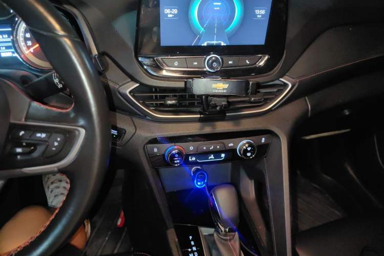 Used Chevrolet Orlando 2019 Redline 530T Automatic Enjoyment Version (5+2 Seating) China VI Audio And AC Panel