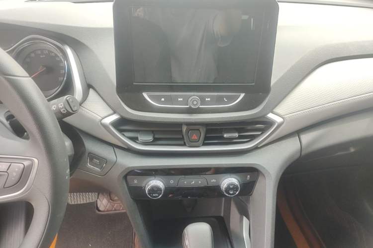 Used Chevrolet Orlando 2019 530T Automatic Luxury Edition (5+2 Seater) – China VI Standard Audio And AC Panel