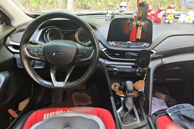 Used Chevrolet Orlando 2019 Redline 530T Automatic Enjoyment Version (5+2 Seating) China VI Center Console