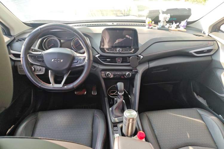 Used Chevrolet Orlando 2019 Redline 530T Automatic Enjoyment Version (5+2 Seating) China VI Center Console