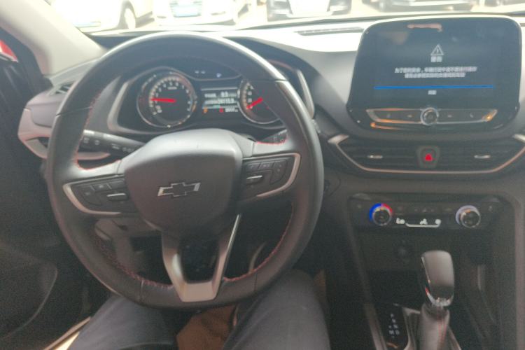 Used Chevrolet Orlando 2019 Redline 530T Automatic Enjoyment Version (5+2 Seating) China VI Center Console