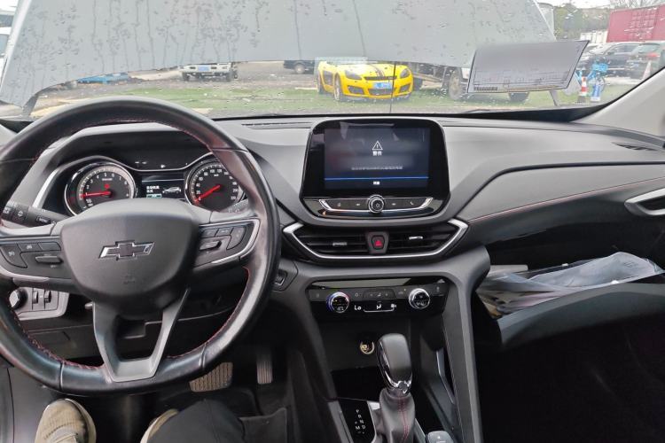 Used Chevrolet Orlando 2019 Redline 530T Automatic Enjoyment Version (5+2 Seating) China VI Center Console