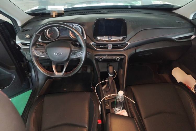 Used Chevrolet Orlando 2019 Redline 530T Automatic Enjoyment Version (5+2 Seating) China VI Center Console
