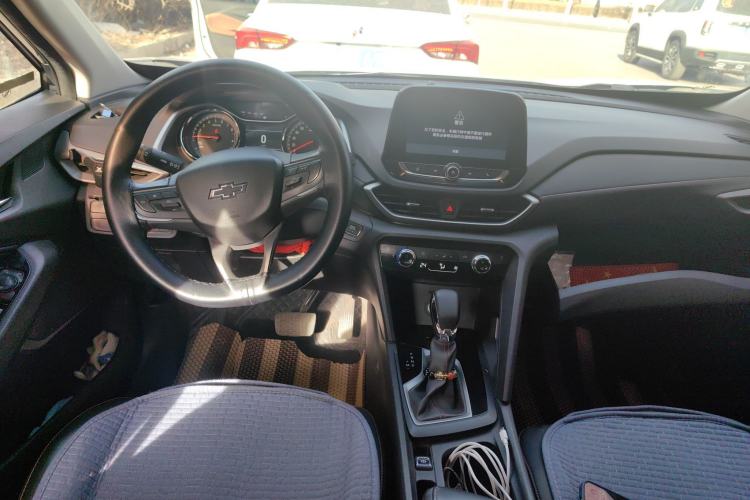 Used Chevrolet Orlando 2019 Redline 530T Automatic Enjoyment Version (5+2 Seating) China VI Center Console