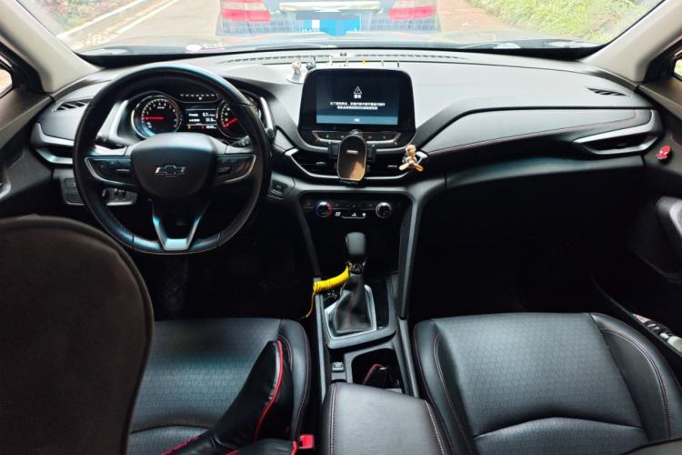 Used Chevrolet Orlando 2019 Redline 530T Automatic Enjoyment Version (5+2 Seating) China VI Center Console