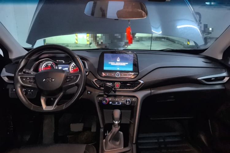 Used Chevrolet Orlando 2019 Redline 530T Automatic Enjoyment Version (5+2 Seating) China VI Center Console