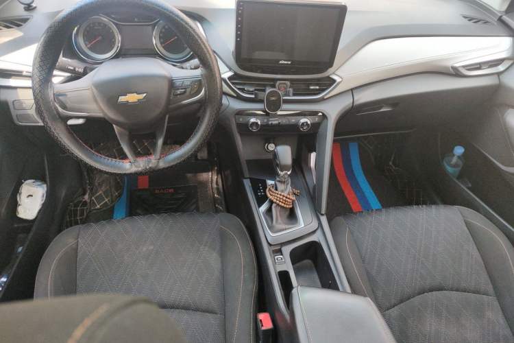 Used Chevrolet Orlando 2019 530T Automatic Luxury Edition (5+2 Seater) – China VI Standard Center Console
