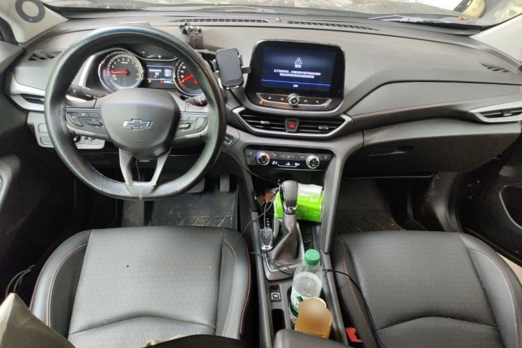 Used Chevrolet Orlando 2019 Redline 530T Automatic Enjoyment Version (5+2 Seating) China VI Center Console