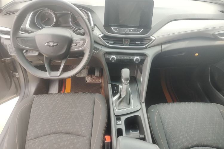 Used Chevrolet Orlando 2019 530T Automatic Luxury Edition (5+2 Seater) – China VI Standard Center Console