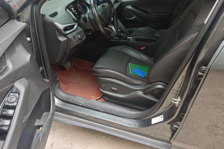 Used Chevrolet Orlando 2019 Redline 530T Automatic Enjoyment Version (5+2 Seating) China VI Driver Seat