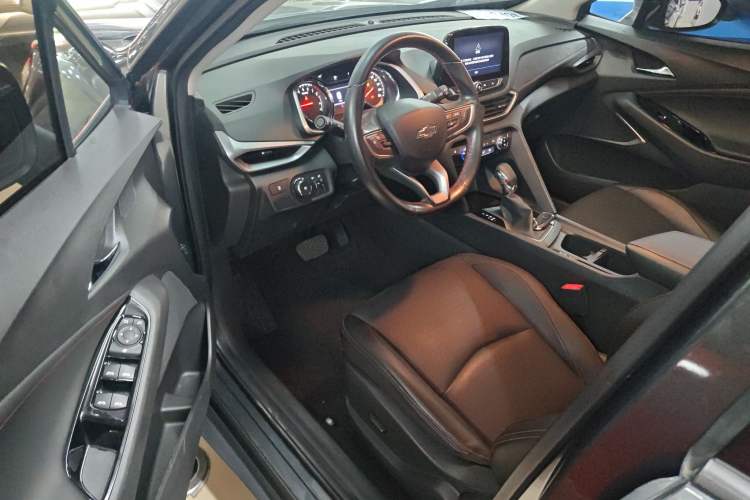 Used Chevrolet Orlando 2019 Redline 530T Automatic Enjoyment Version (5+2 Seating) China VI Driver Seat