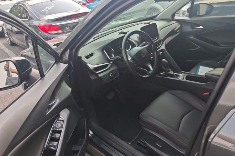 Used Chevrolet Orlando 2019 Redline 530T Automatic Enjoyment Version (5+2 Seating) China VI Driver Seat