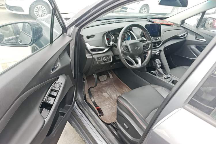 Used Chevrolet Orlando 2019 Redline 530T Automatic Enjoyment Version (5+2 Seating) China VI Driver Seat