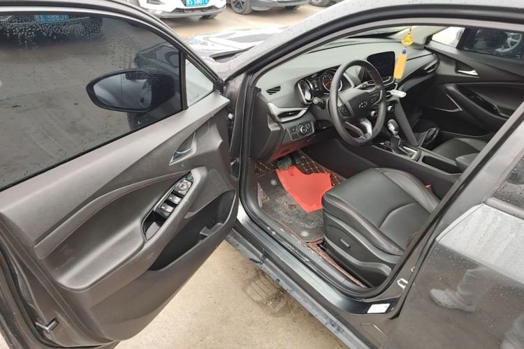 Used Chevrolet Orlando 2019 Redline 530T Automatic Enjoyment Version (5+2 Seating) China VI Driver Seat