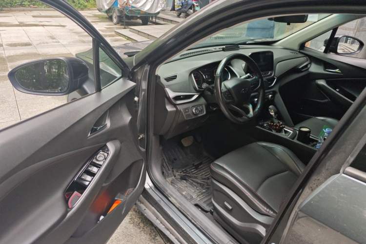 Used Chevrolet Orlando 2019 Redline 530T Automatic Enjoyment Version (5+2 Seating) China VI Driver Seat
