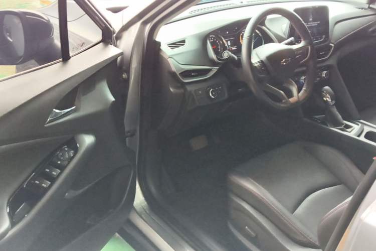 Used Chevrolet Orlando 2019 Redline 530T Automatic Enjoyment Version (5+2 Seating) China VI Driver Seat