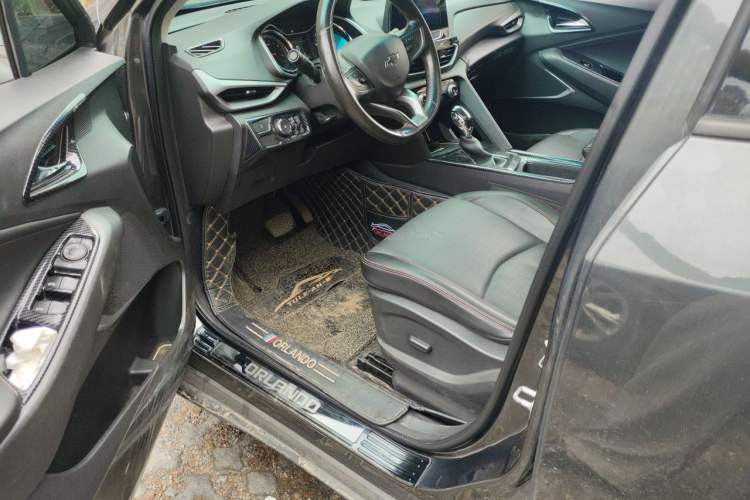 Used Chevrolet Orlando 2019 Redline 530T Automatic Enjoyment Version (5+2 Seating) China VI Driver Seat