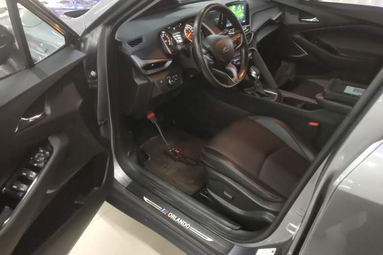 Used Chevrolet Orlando 2019 Redline 530T Automatic Enjoyment Version (5+2 Seating) China VI Driver Seat