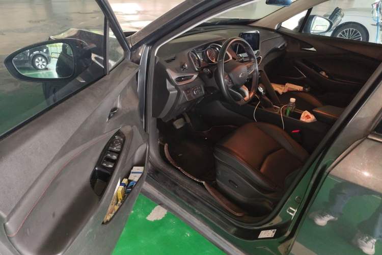 Used Chevrolet Orlando 2019 Redline 530T Automatic Enjoyment Version (5+2 Seating) China VI Driver Seat